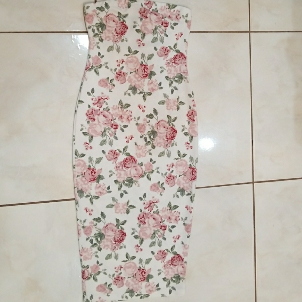 Dress - Picture 3 of 3